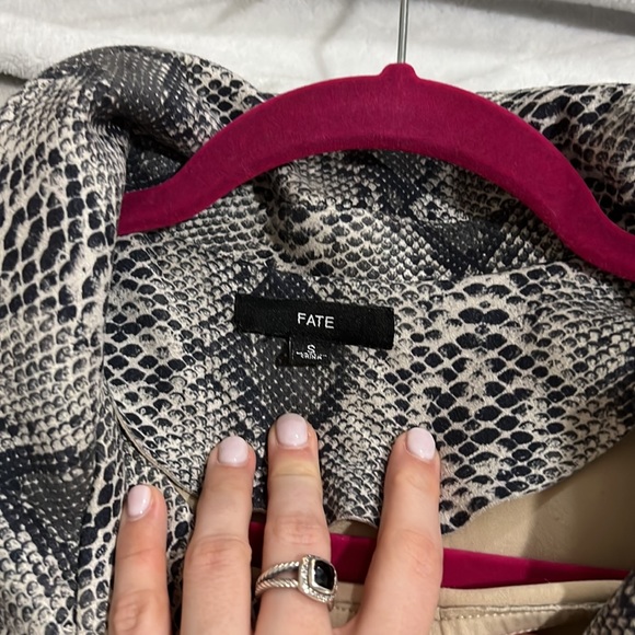 Fate jacket - Picture 2 of 2